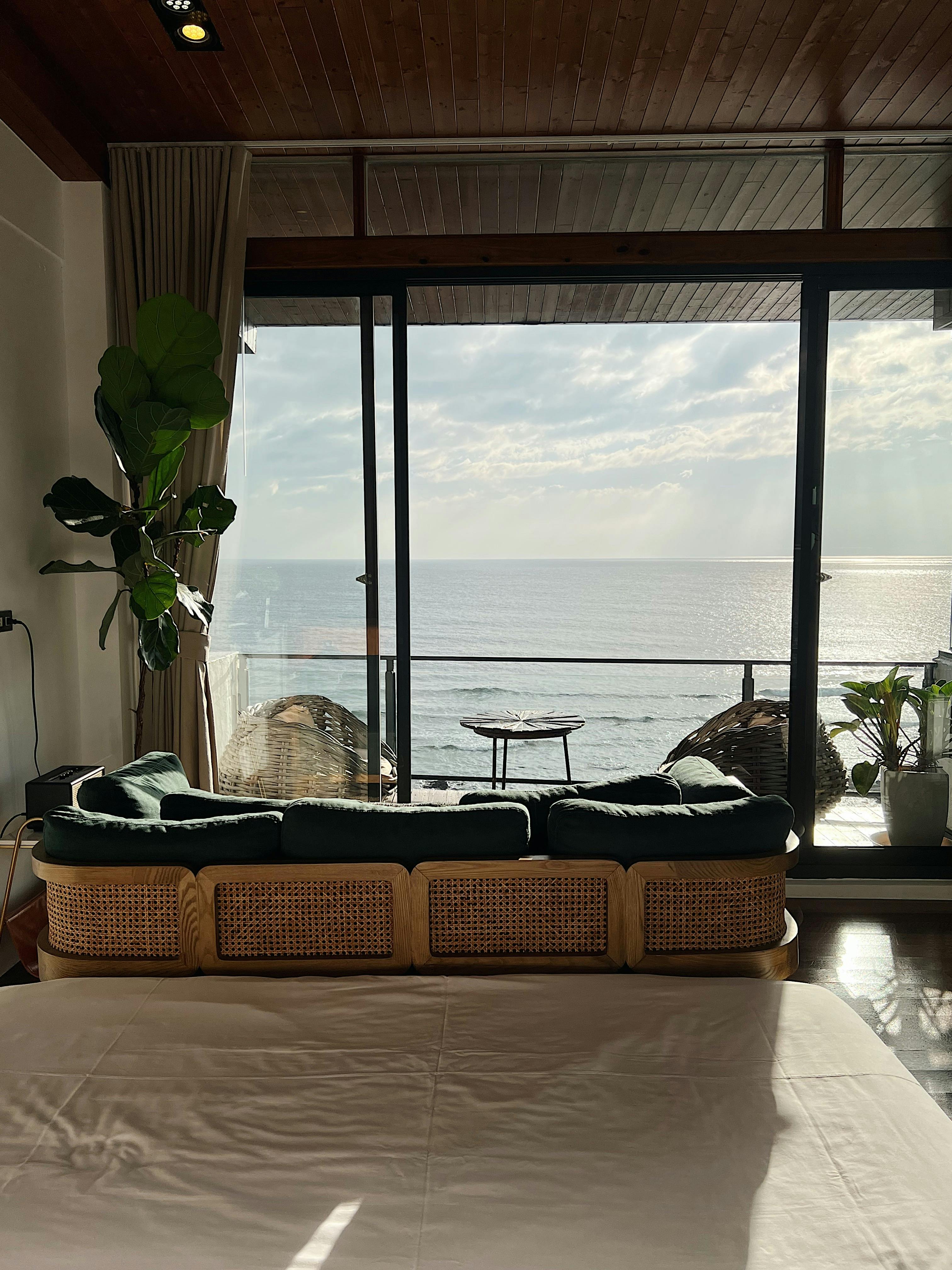 Stays in Puerto Rico 48 Pet-friendly Otium vacation rental with dog on bed